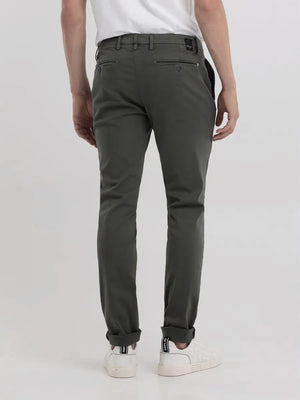 REPLAY CHINO ZEUMAR DUNKELGRAU M9627E