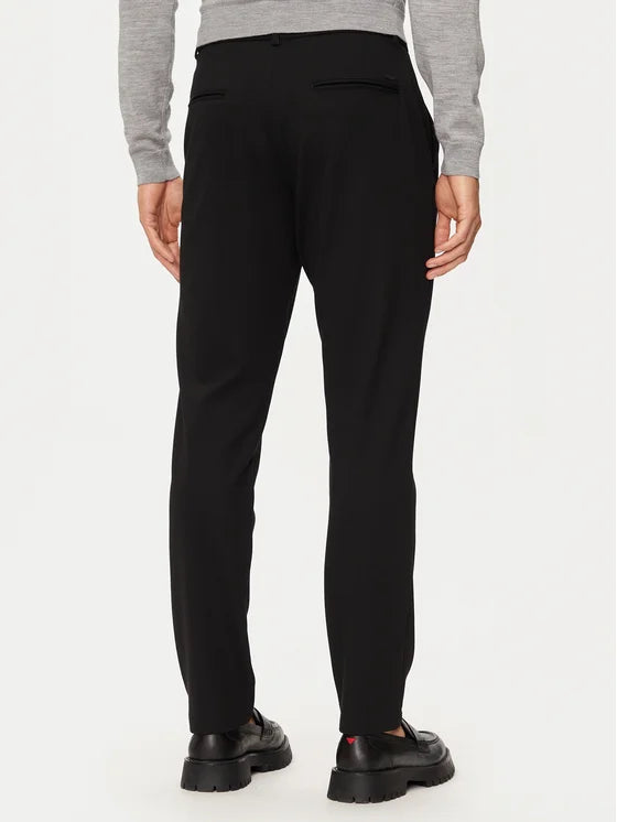 GUESS CHINO MYRON SCHWARZ M4BB01
